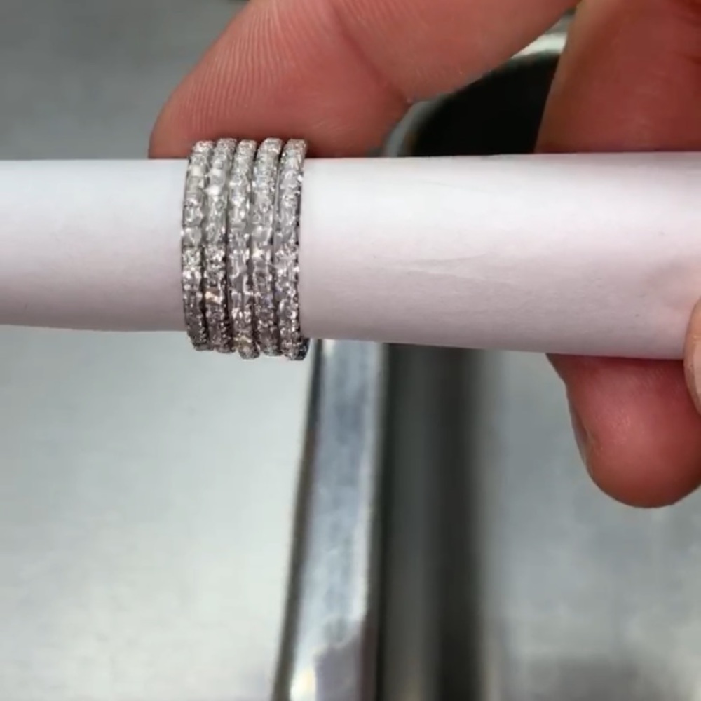 Platinum diamond band